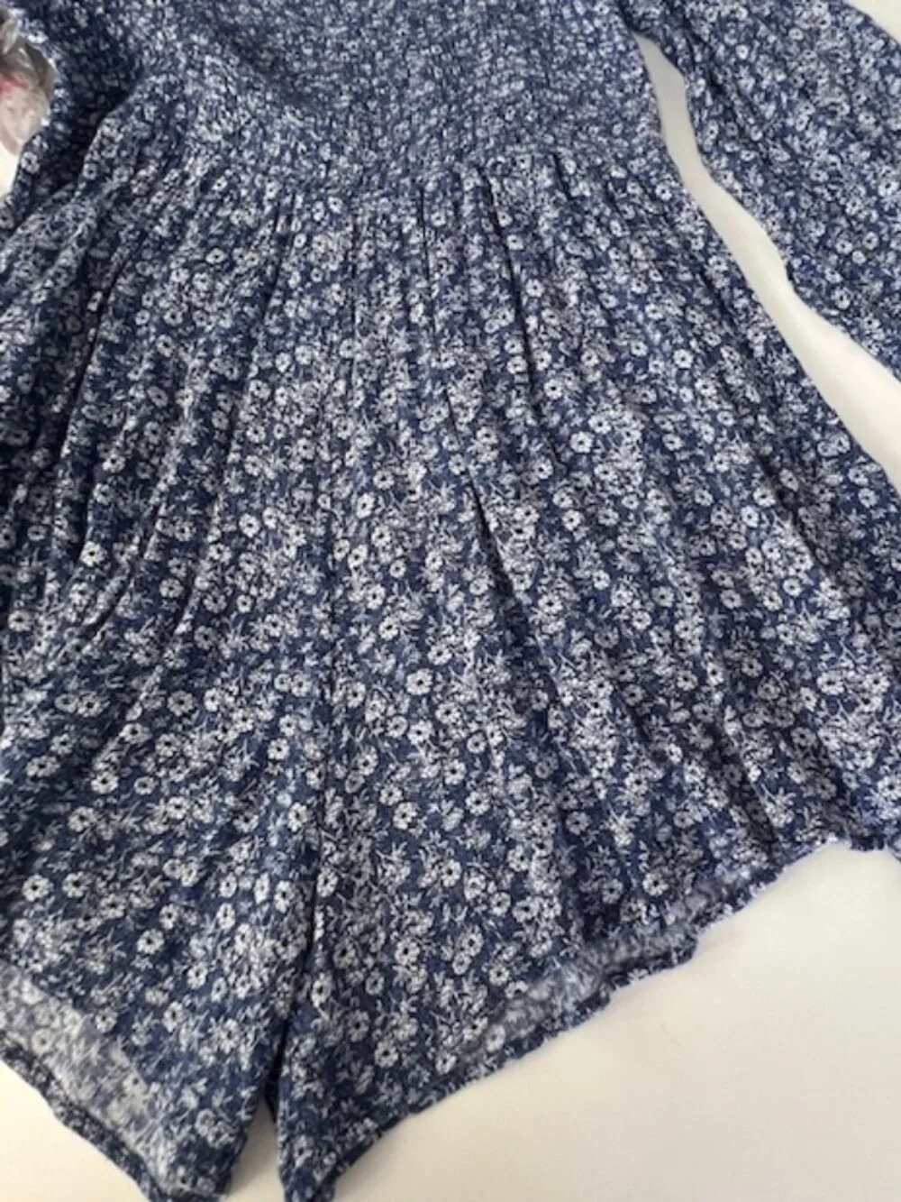 Millibon U.S.A. Womans Blue Floral Pull-on Blue Floral Smocked Romper Size Large - Picture 6 of 11